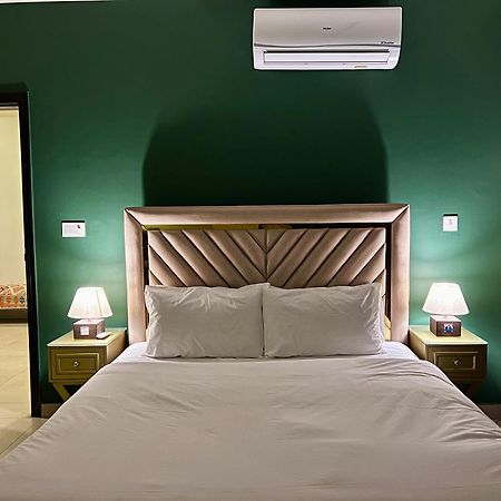 Serenity Corner 4 Bhk Исламабад Экстерьер фото