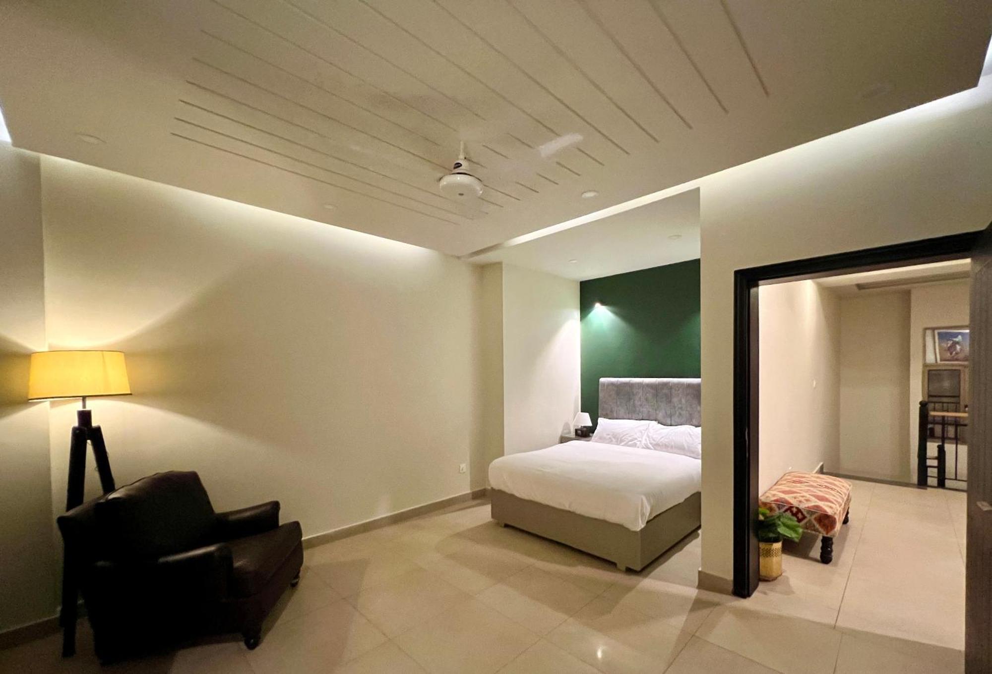 Serenity Corner 4 Bhk Исламабад Экстерьер фото
