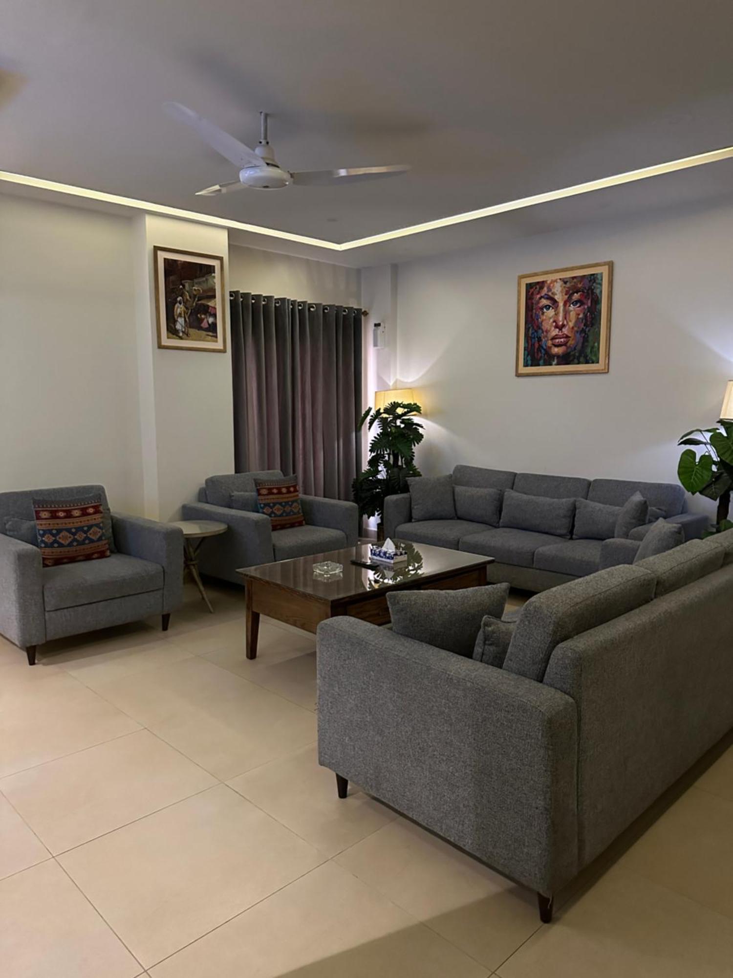 Serenity Corner 4 Bhk Исламабад Экстерьер фото